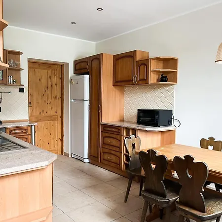 Dwor * Jeziory Wielkie