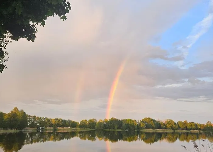 Dwor Nyaraló Jeziory Wielkie