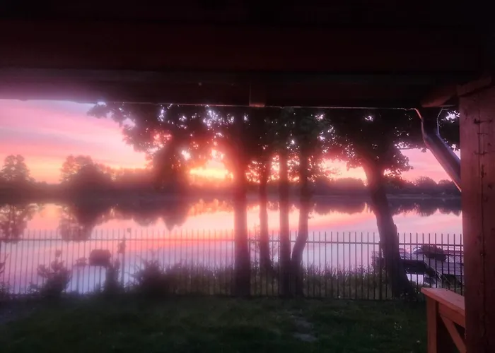 Dwor * Jeziory Wielkie