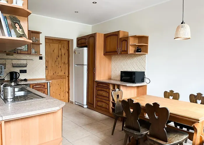 Dwor * Jeziory Wielkie