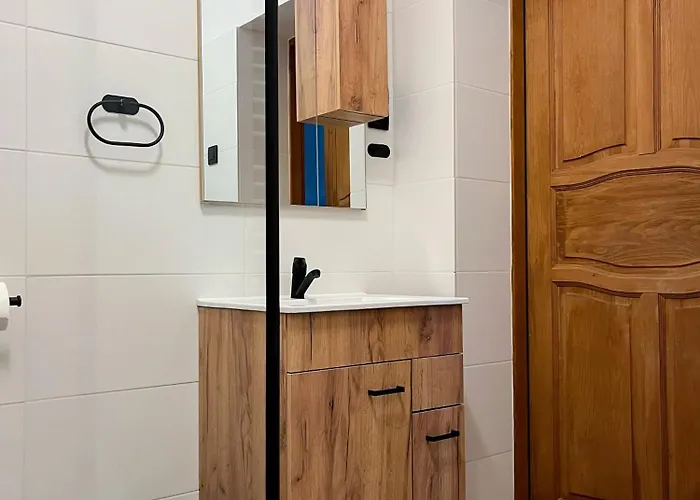 Dwor Nyaraló Jeziory Wielkie